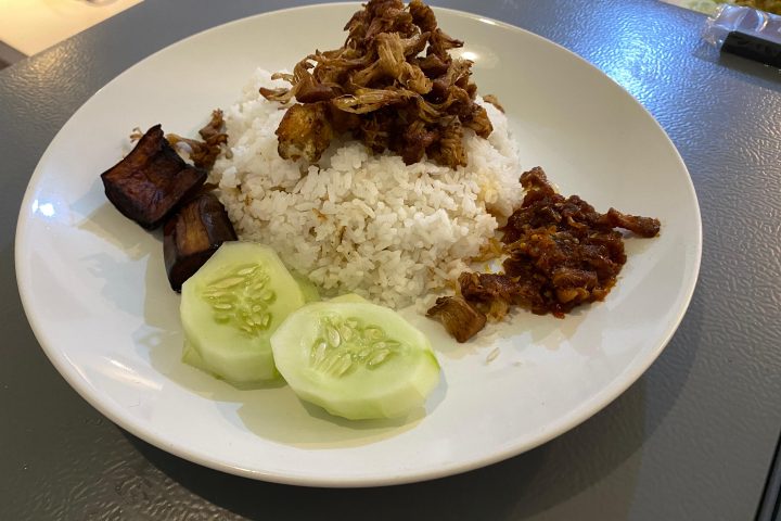 Nikmati menu masakan Mandai, yang disediakan di Cafe Teras7 yang terletak di Jalan Delima, Banjarbaru Kota (depan percetakan benawa) (foto.ist/newsway.id)