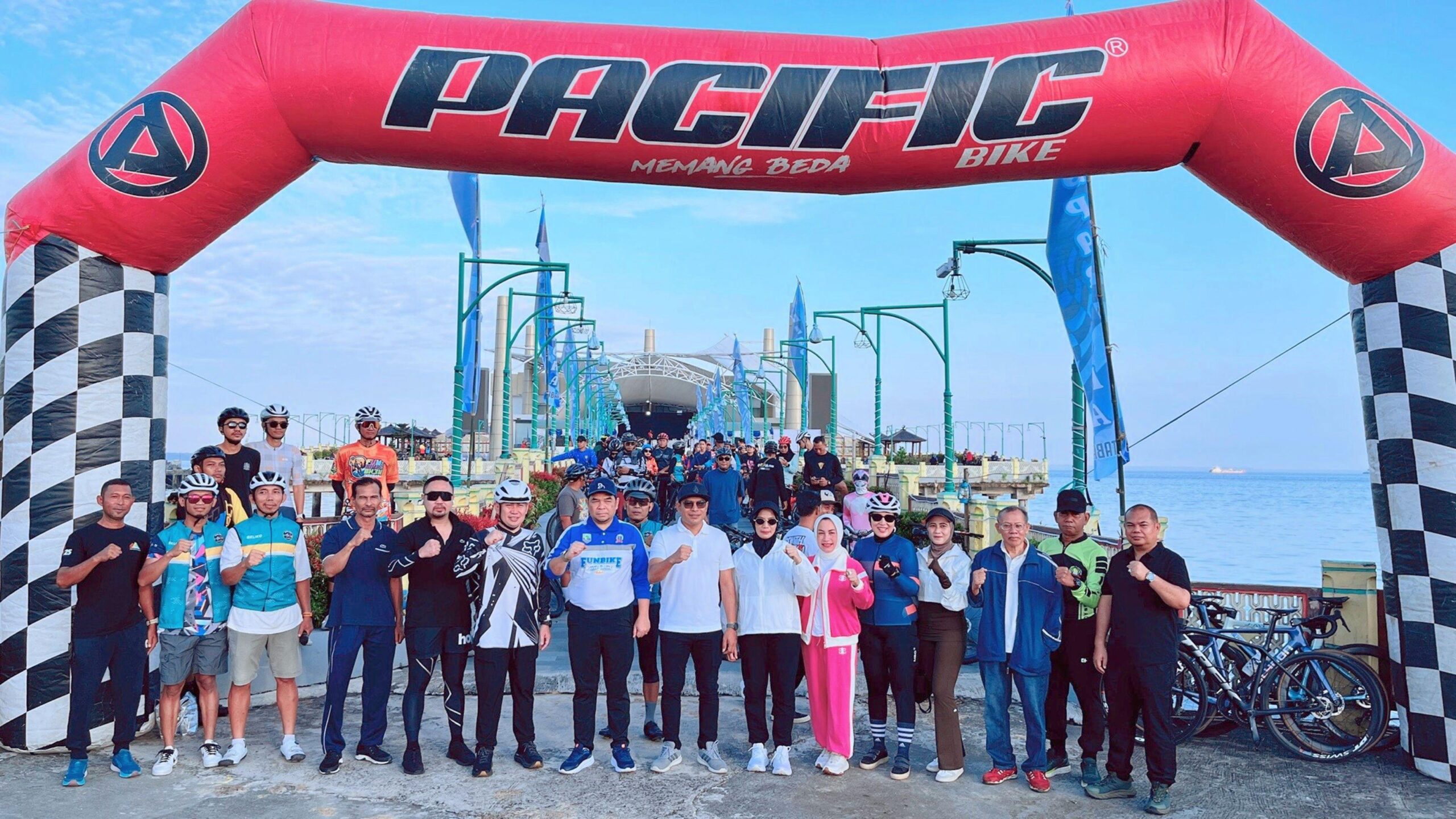 Kabupaten Kotabaru promosikan keindahan alam dengan kegiatan "Funbike".( Foto diskominfo/newsway.co.id)